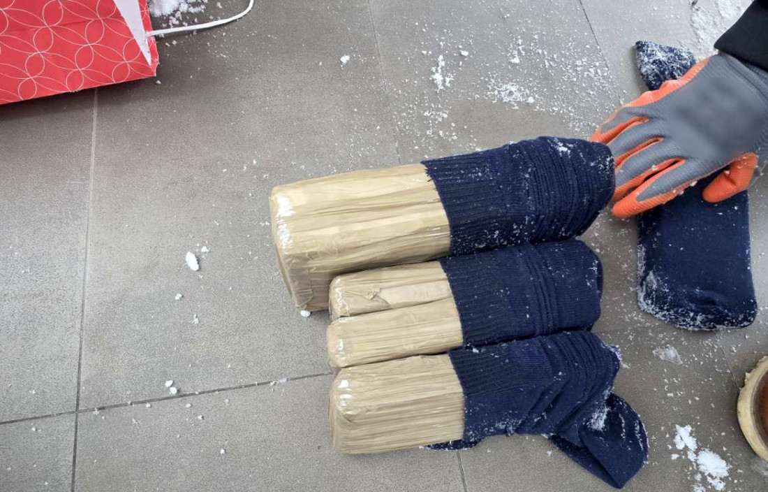 Pao bugarski kamper: U opremi kilogrami kokaina i heroina (FOTO)