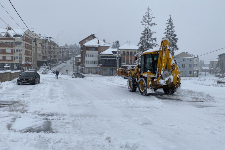 I Sjenica pod uzbunom: Uvedeno vanredno stanje (FOTO)