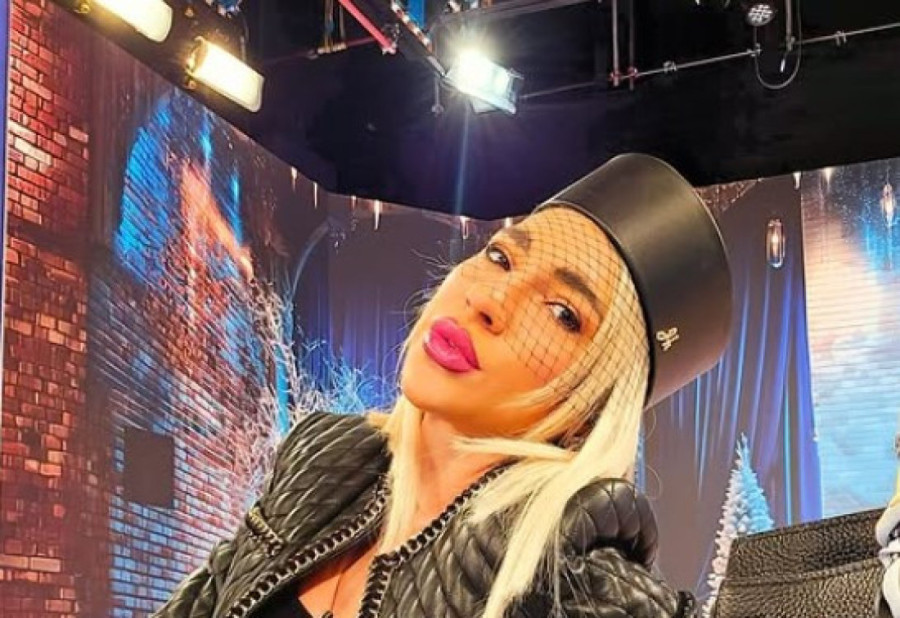 Golišav snimak iz hotelske sobe: Jovana Jeremić zapalila mreže, puca od mišića!