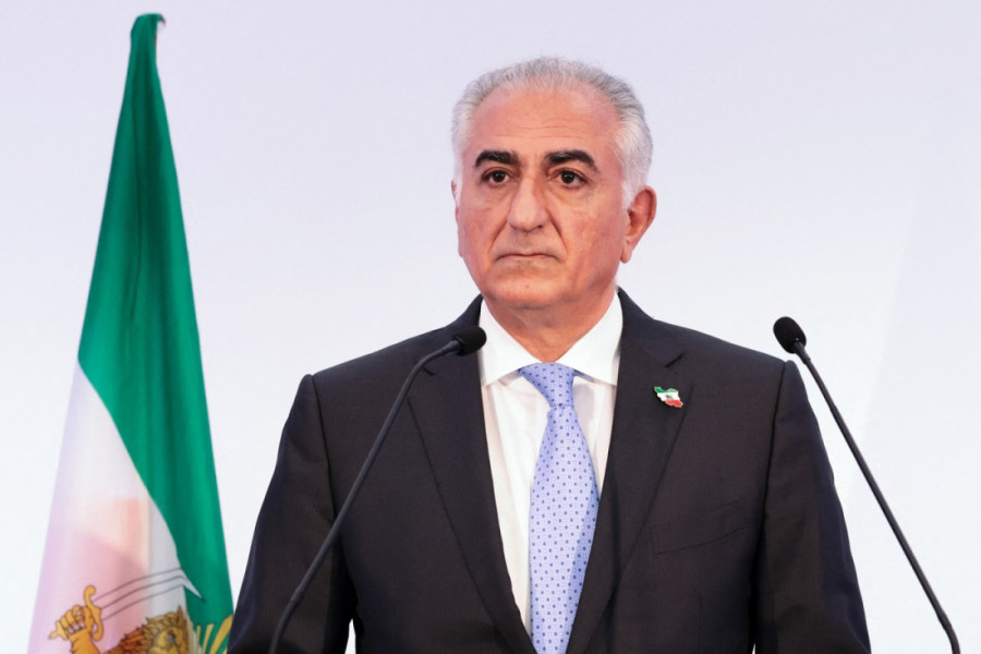 Iranski prestolonaslednik: Ko je Reza Pahlavi i koliko šanse ima da dođe na vlast čak i ako protesti uspeju?