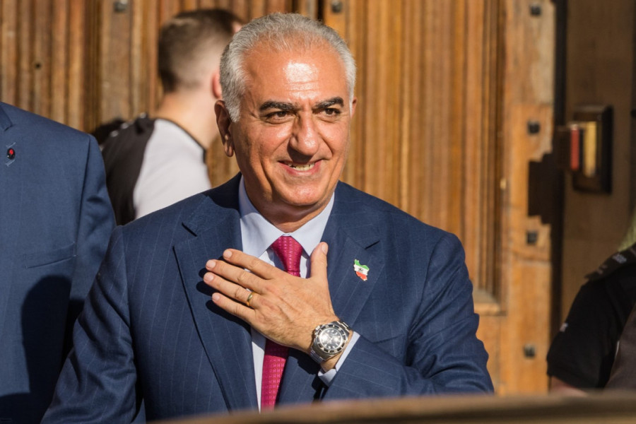 Iranski prestolonaslednik: Ko je Reza Pahlavi i koliko šanse ima da dođe na vlast čak i ako protesti uspeju?