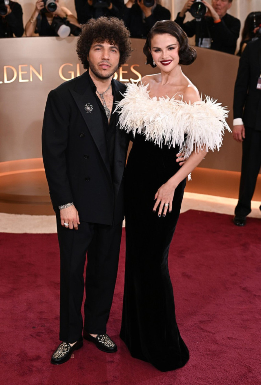 Glamur na crvenom tepihu Zlatnih globusa: Dve Dženifer u "golim" haljinama, Dikapriova nova devojka prava bomba (FOTO)