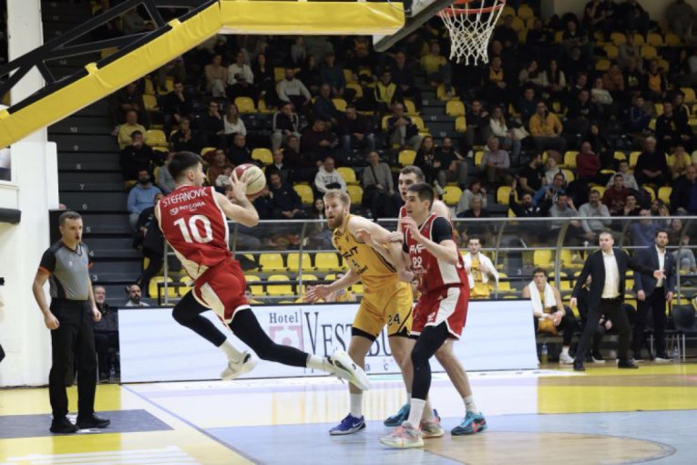 Degenek ima novi klub: Bivši Zvezdin "vojnik" otišao u toplije krajeve (FOTO)