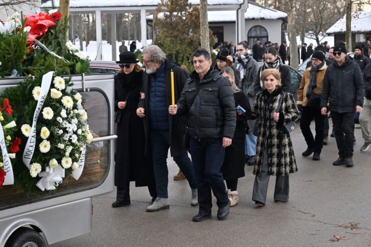 Sahranjen Ljubomir Ninković: Glumac koji se svojevremeno zamonašio, služio opelo bratu Bode Ninkovića