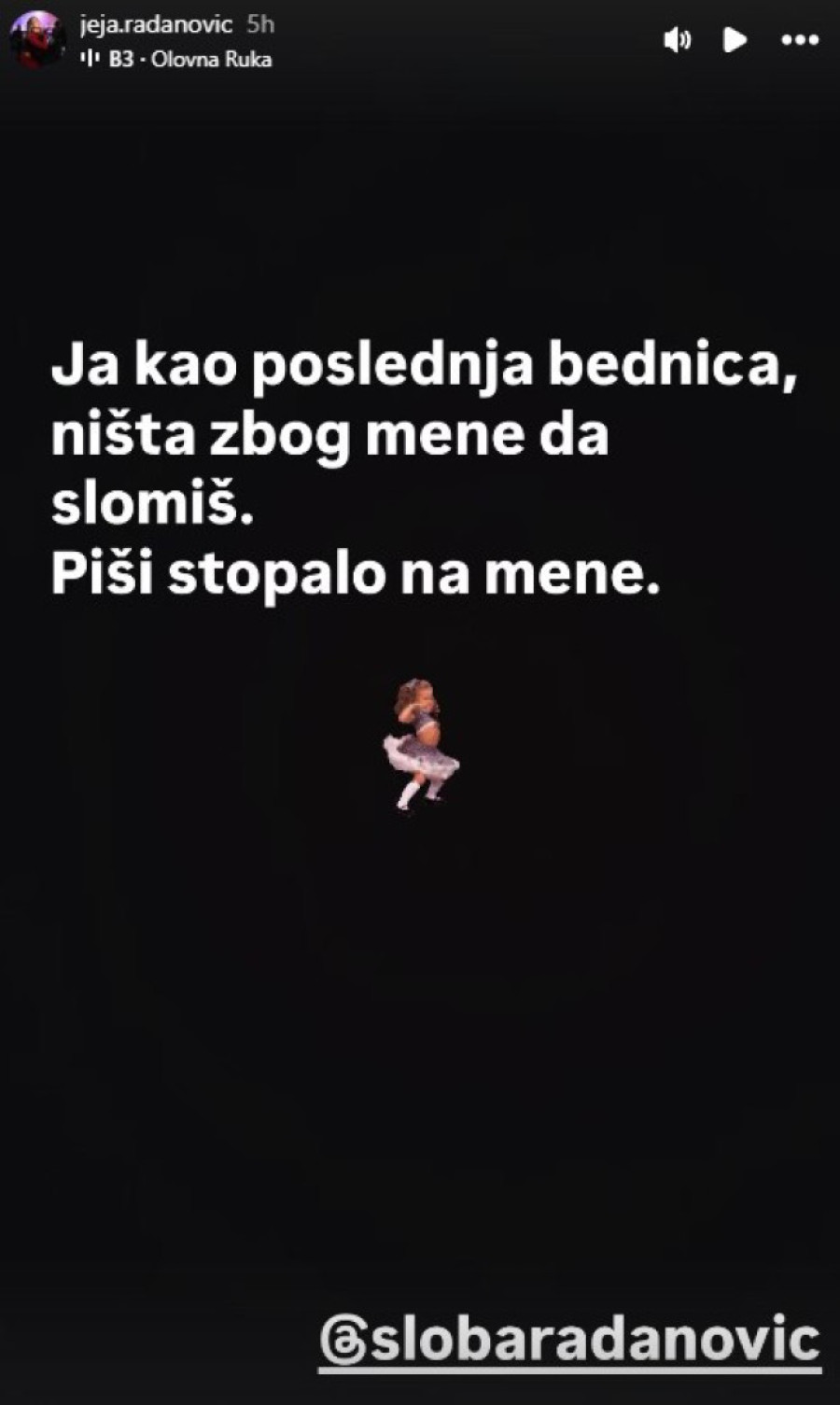 "Ništa zbog mene da slomiš!" Reakcija žene Slobe Radanovića, posle pevačeve šok povrede (FOTO)