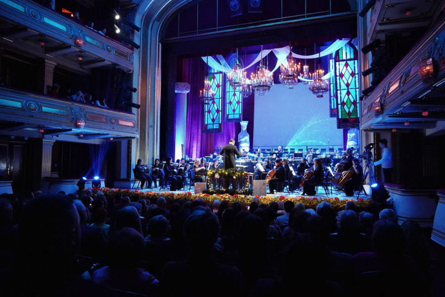 Uz ovacije održan Novogodišnji gala koncert Opere Narodnog pozorišta: Izvođači su ove stvari ostavljali na sceni (FOTO)