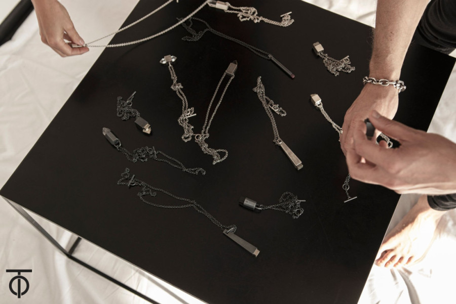 Nakit koji ne prati trendove, već gradi identitet: Domaći brend koji spaja srebro i kristale stigao do Londona i svetske modne scene (FOTO)