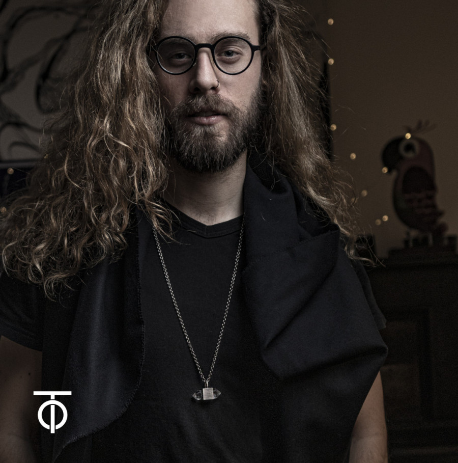 Nakit koji ne prati trendove, već gradi identitet: Domaći brend koji spaja srebro i kristale stigao do Londona i svetske modne scene (FOTO)