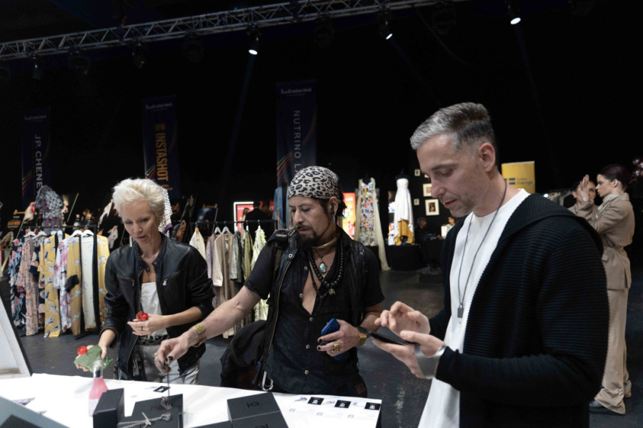 Nakit koji ne prati trendove, već gradi identitet: Domaći brend koji spaja srebro i kristale stigao do Londona i svetske modne scene (FOTO)