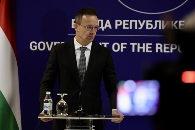 Sijarto podelio nove informacije: Imam dobre vesti, za jedan do tri dana dogovor MOL-a sa "Gaspromnjeftom" o NIS-u