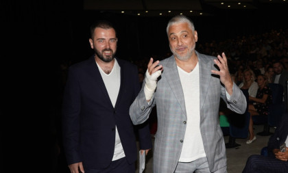 Čeda peva Aci Kosu romantičnu pesmu: Poslušajte njegovu izvedbu (VIDEO)