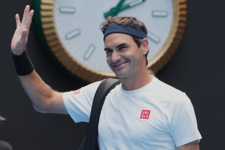 Federer ponovo na terenu: Legendarni Švajcarac u Melburnu "održao čas tenisa" (FOTO/VIDEO)