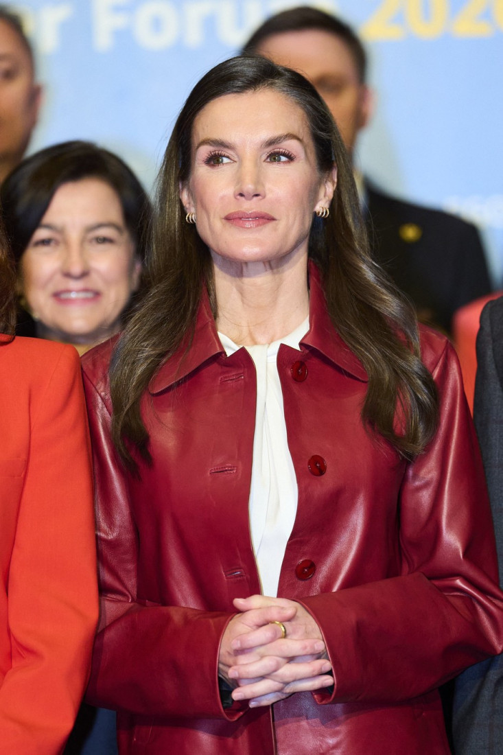 Kraljica Letizija opet diktira trendove: Njena crvena jakna je privukla svu pažnju (FOTO)