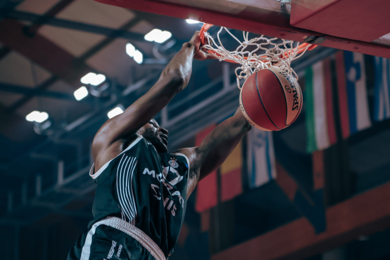 Partizan silan protiv Igokee! Pogledajte FULL HD hajlajtse stotke crno-belih u Laktašima! (VIDEO)