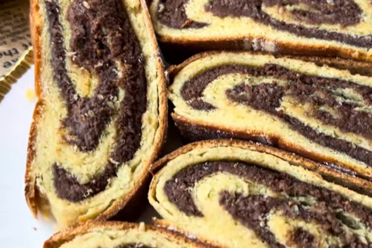 Recept dana: Dedin brk sa nadevom od oraha je poslastica zanimljivog izgleda koja se lako pravi