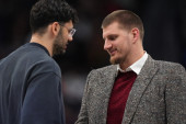 Foto-ubod: Jokić i Vukčević kao šefovi pratili meč Denver-Vašington!