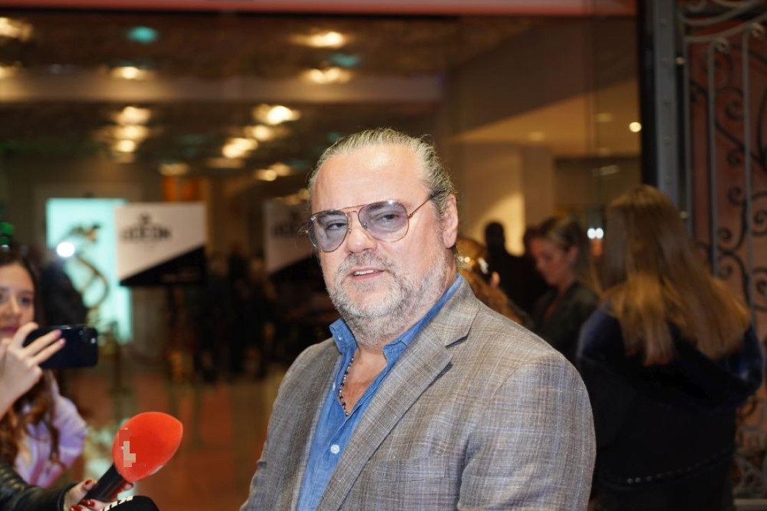 Željko Šašić napravio scenu usred aerodroma! "Vi ste svi jadni, neću da razgovaram sa vama!"