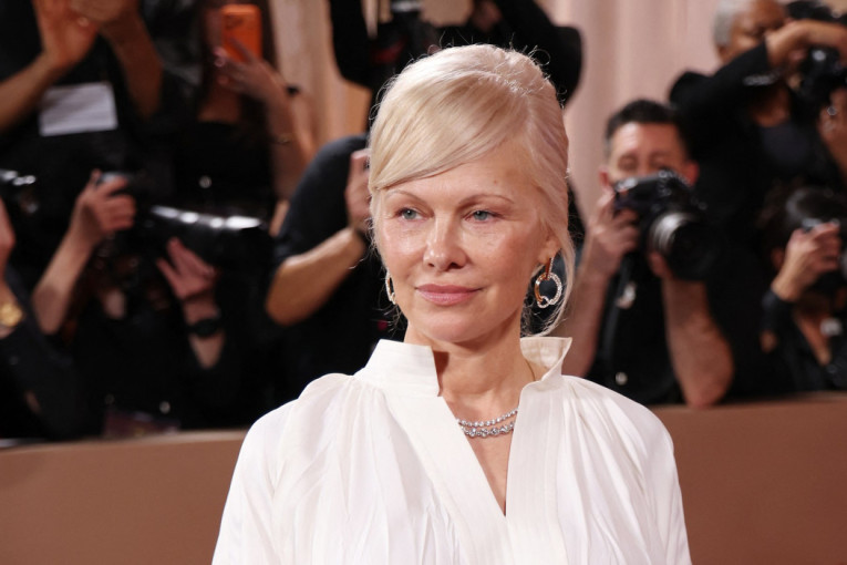 Pamela Anderson očajna zbog susreta sa glumcem koji je snimio seriju o njenom seks skandalu: Jedna stvar je posebno bolna (FOTO/VIDEO)