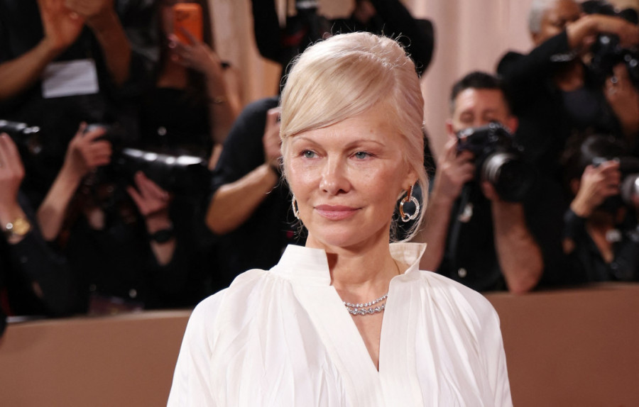 Pamela Anderson je tek posle 30 godina pogledala svoj najgori film: Jednu stvar nije mogla da podnese (FOTO/VIDEO)