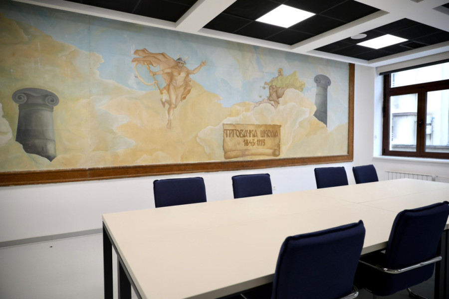 Učenici Trgovačke škole u Hilandarskoj ulici od danas ponovo u svojim klupama