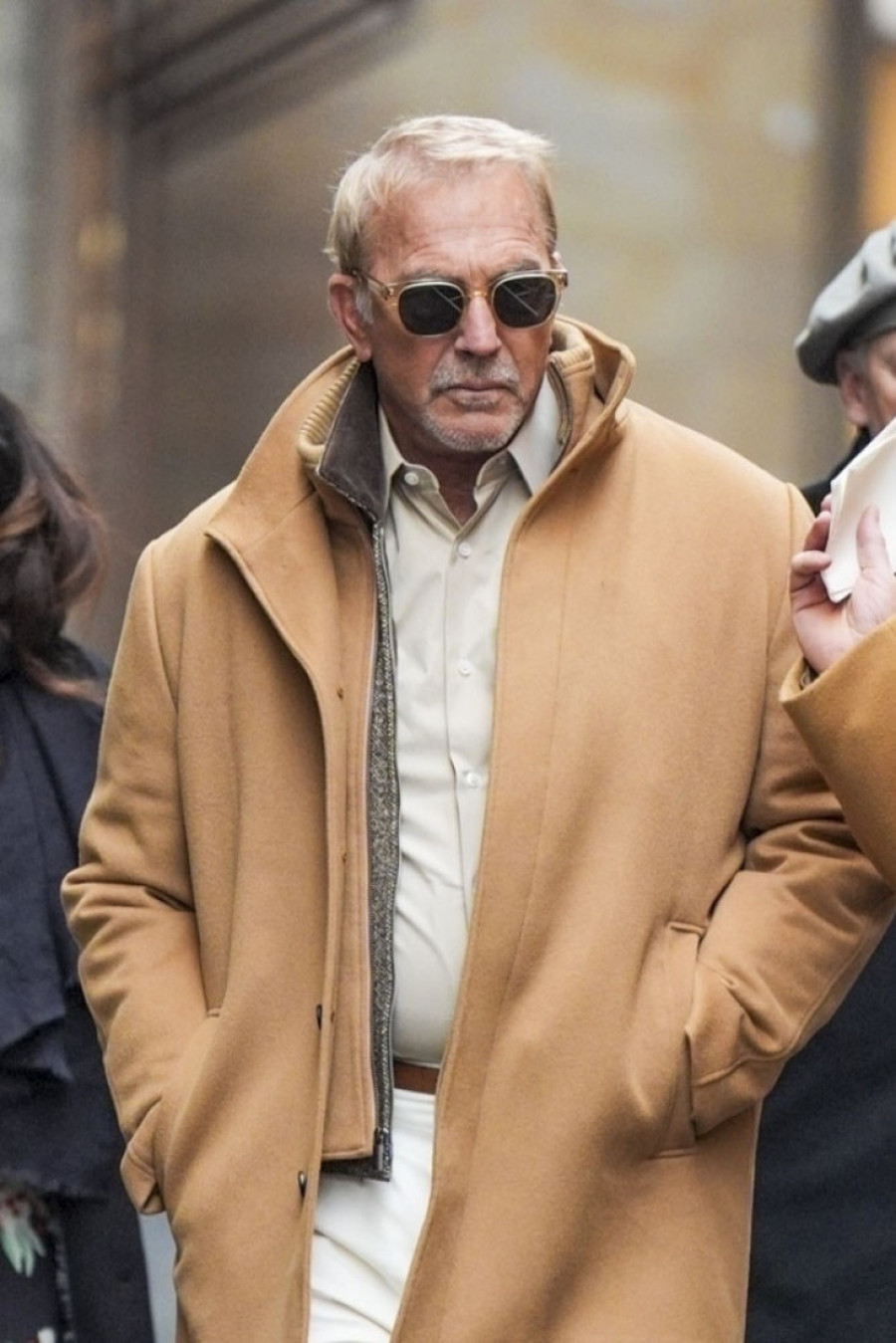 Stil bez roka trajanja: Holivudska legenda zasenila i duplo mlađe frajere na ulicama Milana (FOTO)