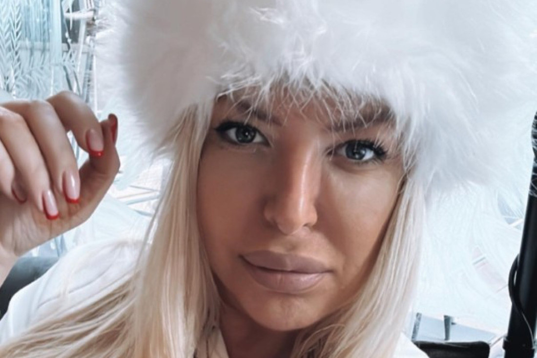 Oglasila se majka Ane Rajković: Progovorila o njihovom odnosu, pa "nestalim" fotkama sa ćerkom i zetom!