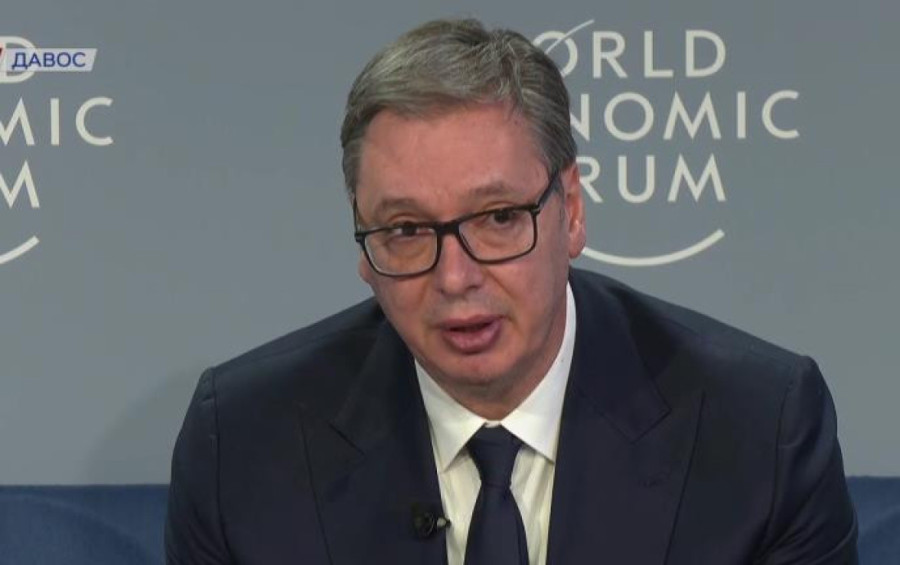 "Kako vas nije sramota!" Vučić: Stotinu dana bez nafte, nijednu kanticu na ulici niste videli!