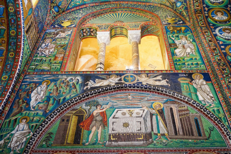 Malo ko zna za ovo mesto: Italijanski dragulj koji krije najlepše vizantijske mozaike (FOTO)