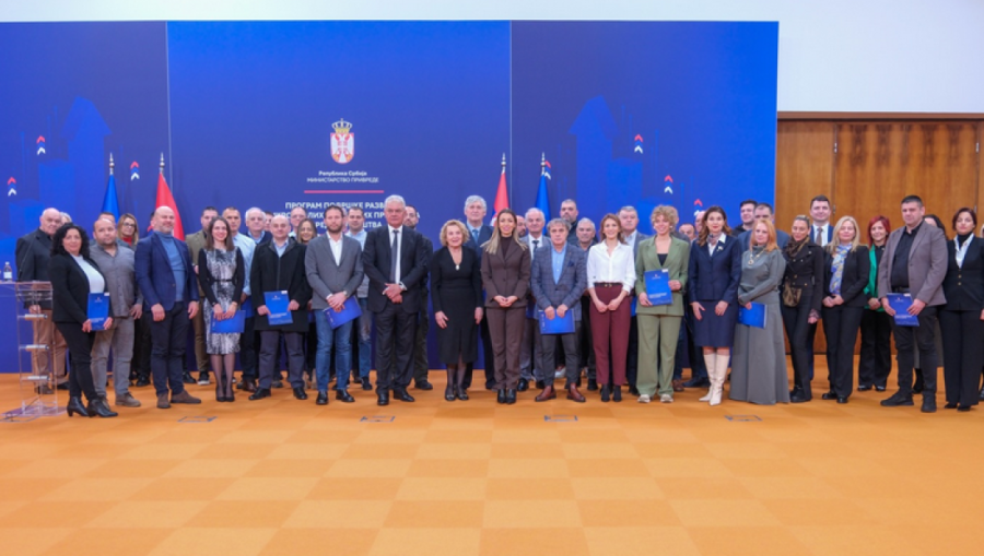 Premijer Srbije sa predstavnicima SSSS o ekonomsko-socijalnoj situaciji i položaju zaposlenih