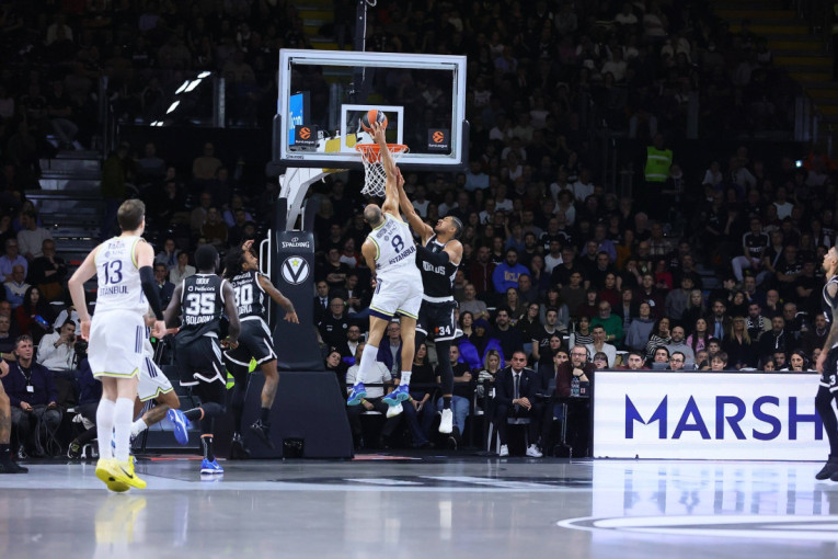 Fener slavio u Bolonji: "Tenk" Horton-Taker srušio Virtus!