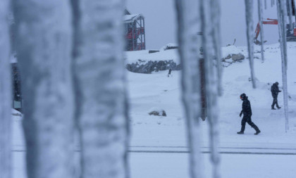 Drama na Suvoj planini: 14 spasilaca satima izvlačilo povređenog planinara