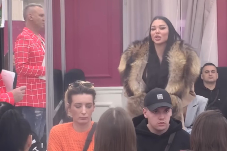 Osvanule fotke Takija sa Teodorom Delić! Maja Marinković poludela: "To su slike iz njegovog stana!" (FOTO)