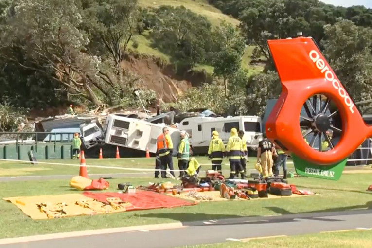 Klizište prekrilo kamp na Novom Zelandu, scene su stravične: Među nestalima i deca, "čuju se glasovi ispod ruševina" (VIDEO)