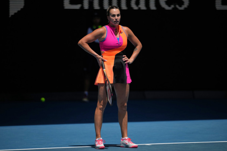 Sabalenka počistila Ukrajinku, nije je briga za rukovanje posle meča: To traje već dugo!