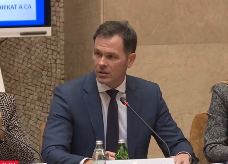 "Ova uprava, ona uprava – koga to briga, narod hoće rešenje problema" Vučić nikad oštriji na sednici Vlade, evo šta je poručio ministrima