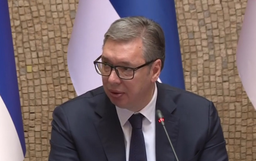 "Ova uprava, ona uprava – koga to briga, narod hoće rešenje problema" Vučić nikad oštriji na sednici Vlade, evo šta je poručio ministrima