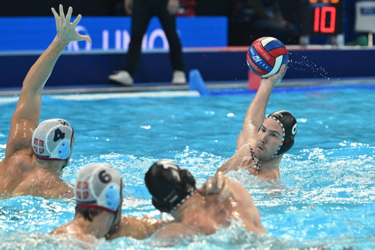 Delfini na evropskom tronu! Olimpijski šampion stavio i kontinentalnu krunu!