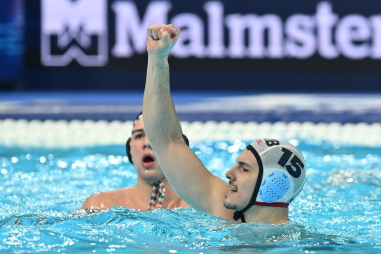 Delfini na evropskom tronu! Olimpijski šampion stavio i kontinentalnu krunu!