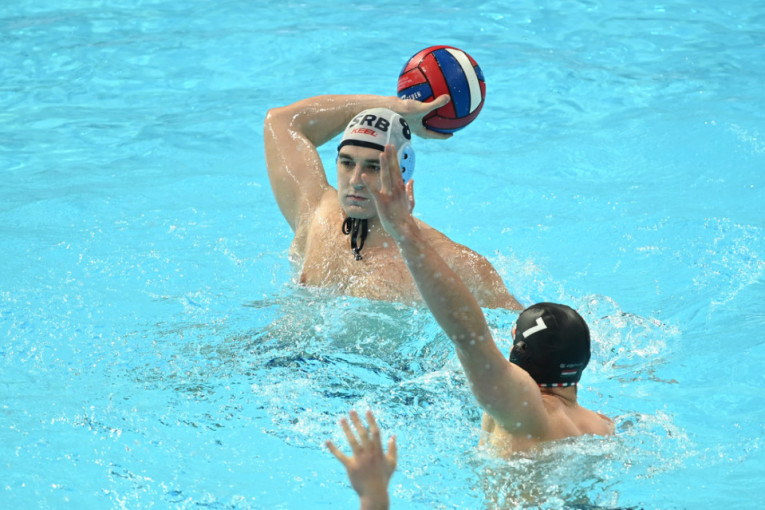 Delfini na evropskom tronu! Olimpijski šampion stavio i kontinentalnu krunu!