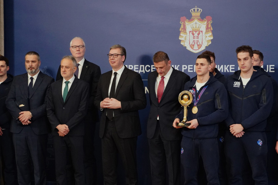 Vučić organizovao prijem za zlatne delfine: Znao sam koje su probleme imali naši vaterpolisti (FOTO/VIDEO)