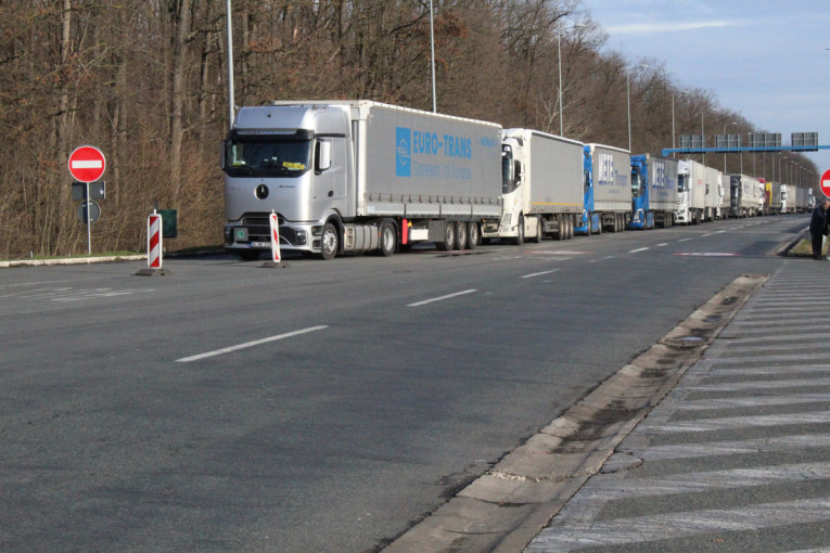 Objavljena nova pravila za vozače kamiona iz Srbije u Šengenu: Prevoznici dobijaju posebne vize?