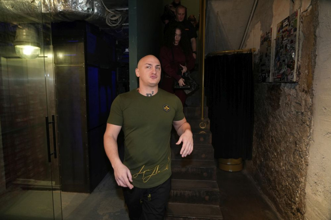 Desingerica nikako ne bi mogao da živi kao Čeda i Aca Kos: Samo na bini razmenjujem tečnosti!