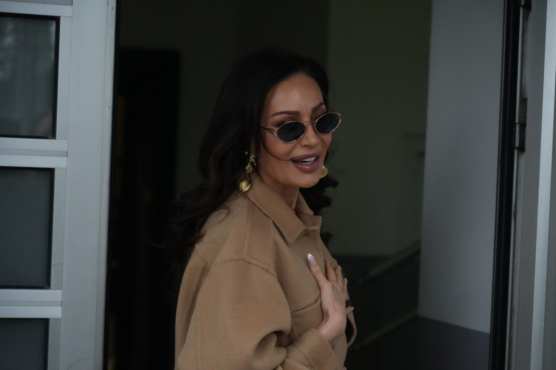 Porodična scena dirnula sve! Ceca drži malog Željka u krilu i priča sa Veljkom (FOTO)