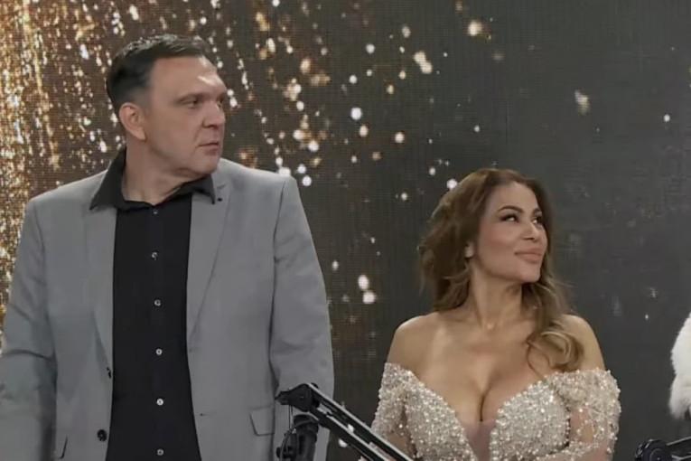 "Odmah sam mu dala": Mina i Kasper nastavljaju turneju po emisijama, sad ih venčao Boki 13!