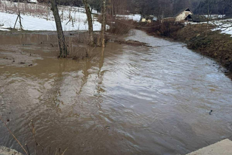 Potop u  selima kod Priboja: Vanredna situacija zbog poplava u nekoliko mesnih zajednica - odneti putevi i oštećeni mostovi (FOTO)