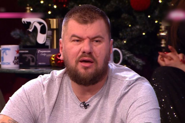 Janjuš šokirao pratioce! Objavio da se ženi, fali mu samo ključna stvar!
