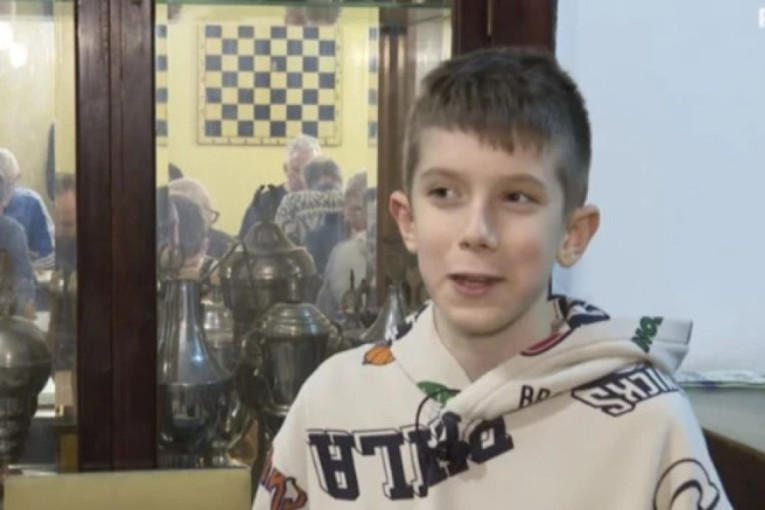 Danas oblačno sa dužim sunčanim periodima! Temperatura će ići do 16. podeoka!