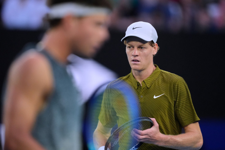 Siner ne staje u borbi za odbranu trona: Janik bez izgubljenog seta do polufinala (FOTO)