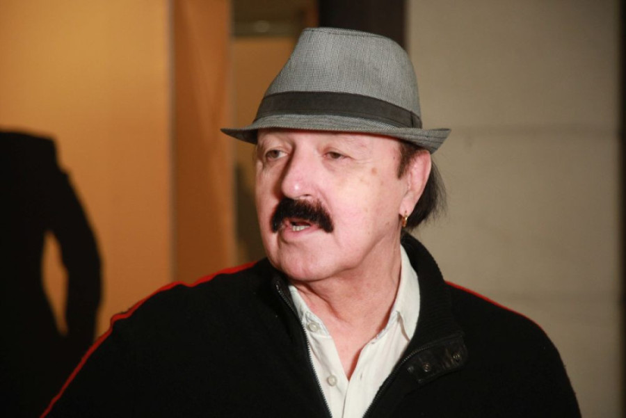 "Kasper mog detinjstva, Kasper tvog detinjstva" Mina Kostić i njen verenik na udaru tviteraša! (FOTO)