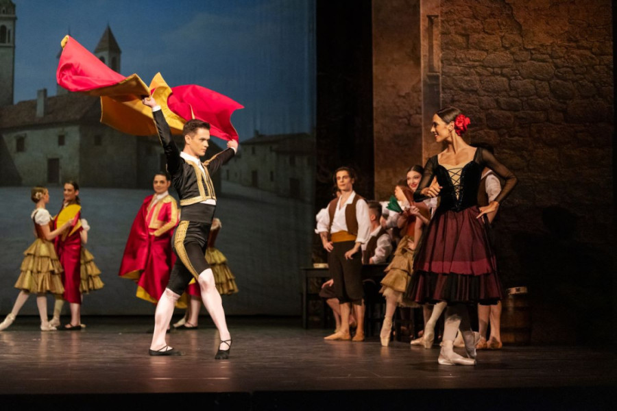 Još jedan spektakl na sceni Narodnog pozorišta: "Don Kihot" kakvog do sada niste videli (FOTO)